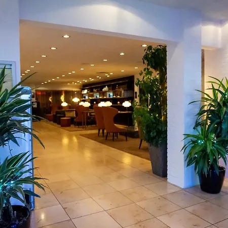 Svanen, Small Danish & Bw Signature Collection 4*