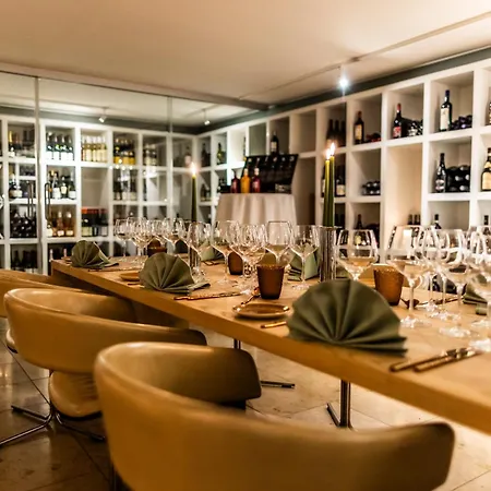 Hotel Svanen, Small Danish & Bw Signature Collection