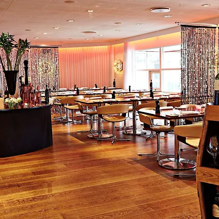 Hotel Svanen, Small Danish & Bw Signature Collection