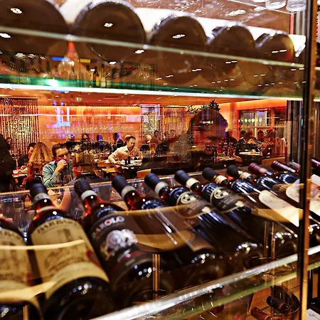 Svanen, Small Danish & Bw Signature Collection 4* Billund