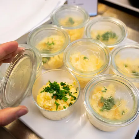 Svanen, Small Danish & Bw Signature Collection