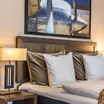 Svanen, & Bw Signature Collection Billund
