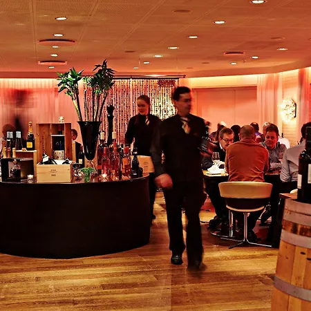 Svanen, Small Danish & Bw Signature Collection 4*