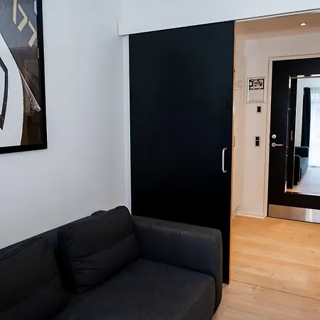 Svanen, Small Danish & Bw Signature Collection 4* Billund